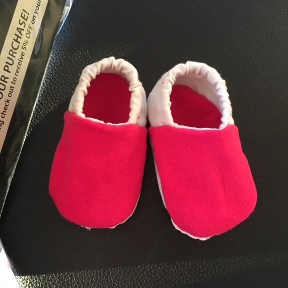 Reversible handmade baby shoes - Picture 5 of 7